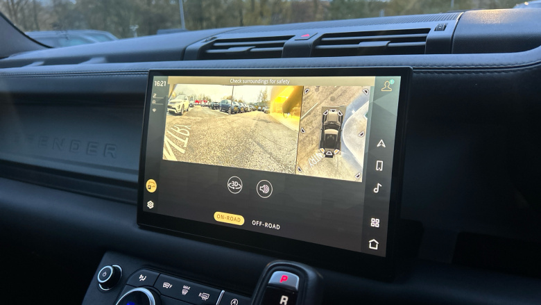 Land Rover Defender 3.0 D250 X-Dynamic SE 90 3dr Auto Diesel Estate